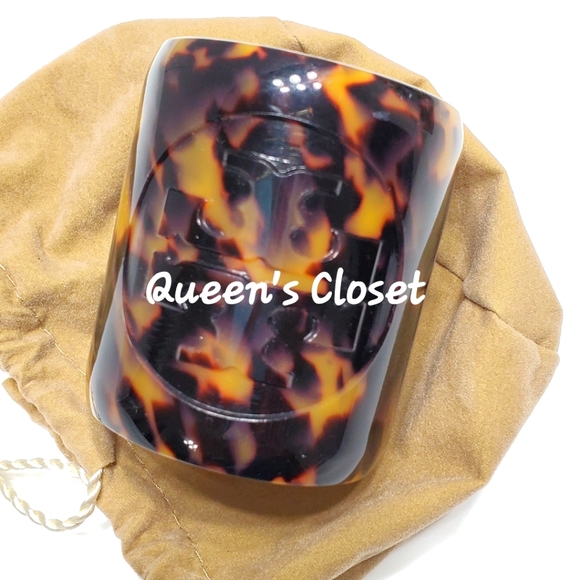 Tory Burch | Tortoise Resin Logo Statement Cuff - Picture 1 of 4